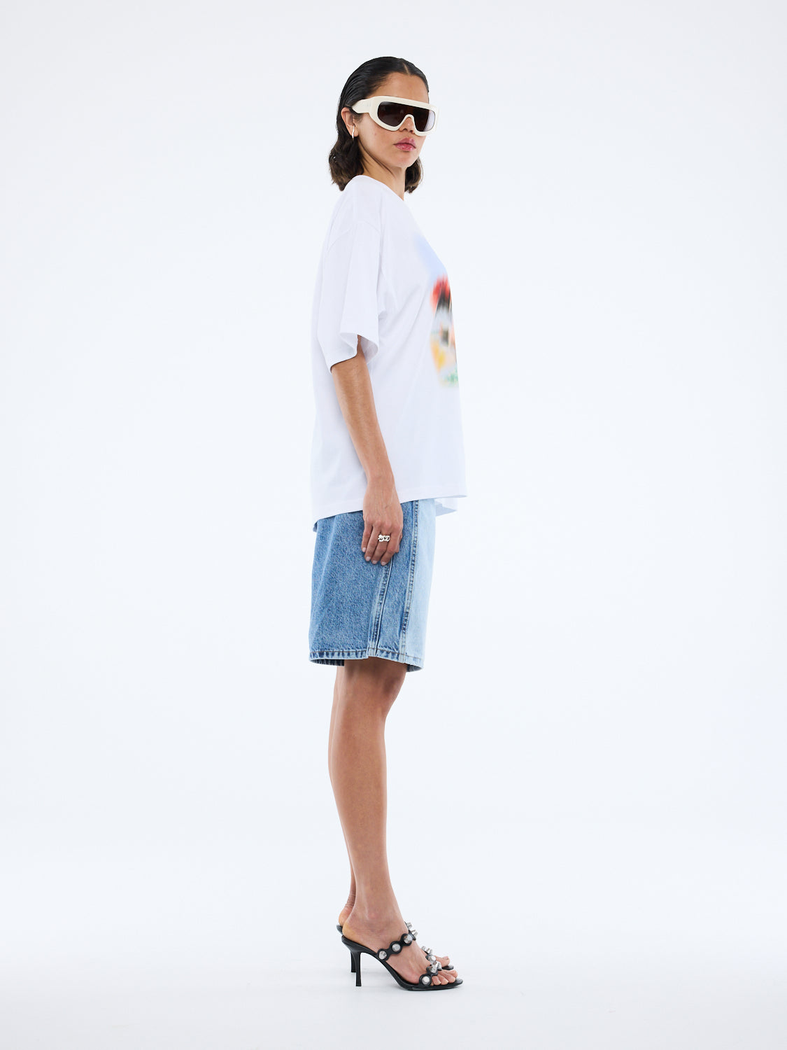 Blurred Daisy Tee