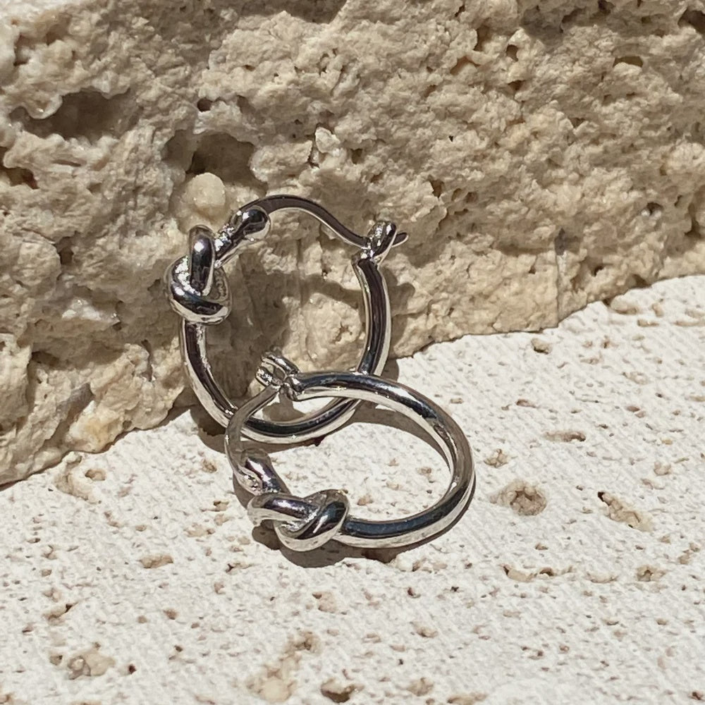 Knot Hoops