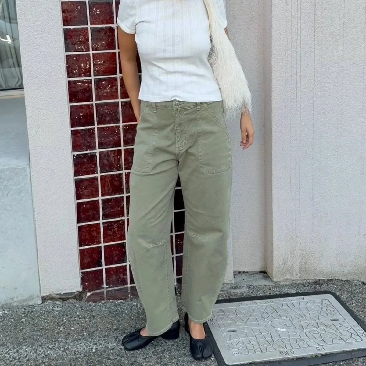 Gigi Barrel Jean - Olive