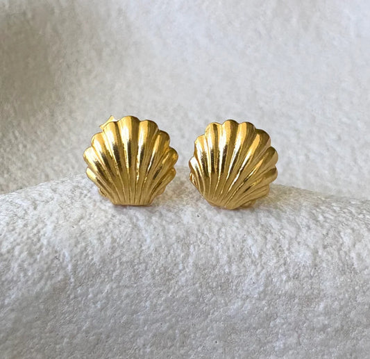 Clam Studs - Gold