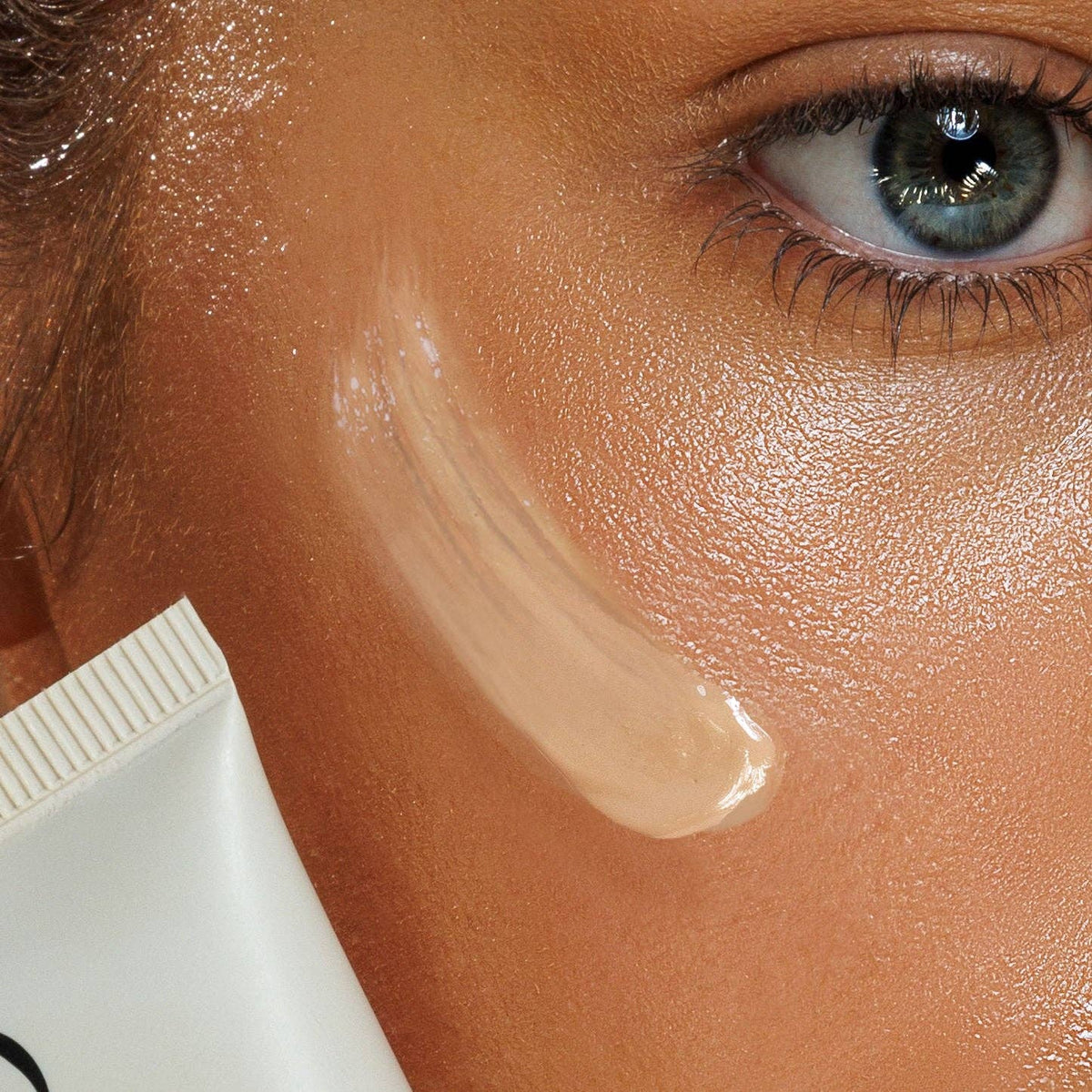 SPF 50 Natural Tinted Moisturiser: Medium-Dark