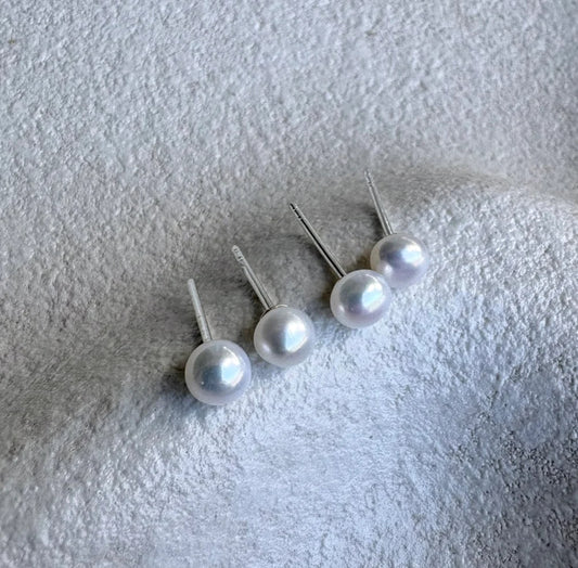 Pearl Studs Small