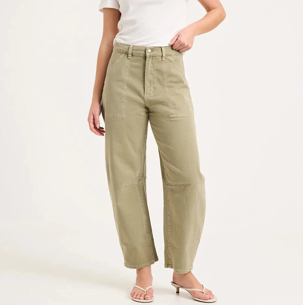 Gigi Barrel Jean - Olive
