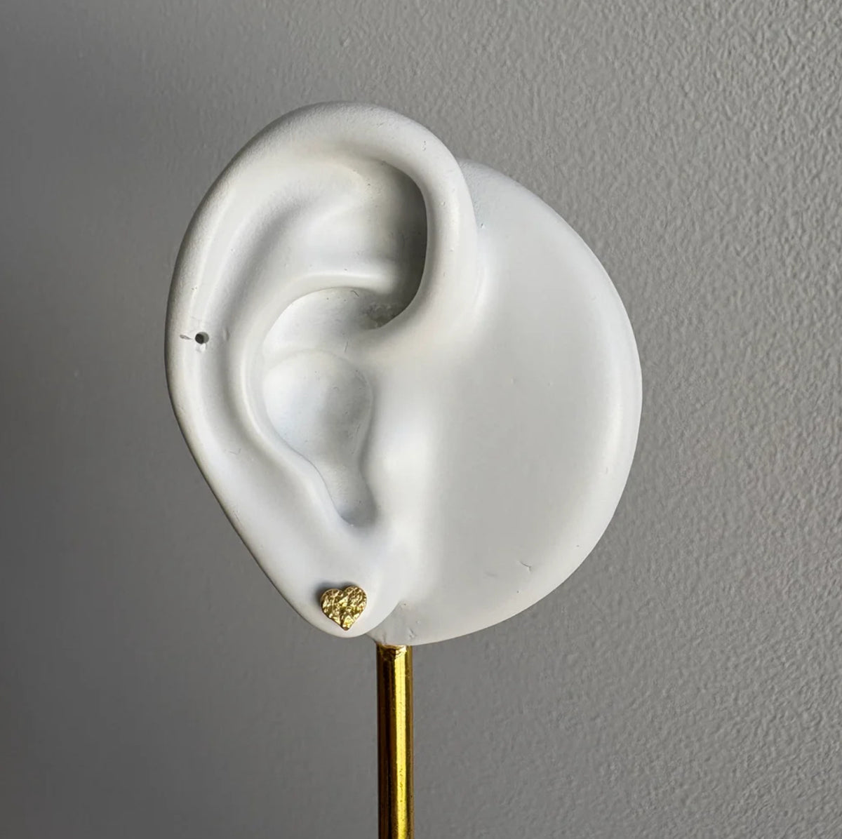 Bexter Heart Studs - Gold