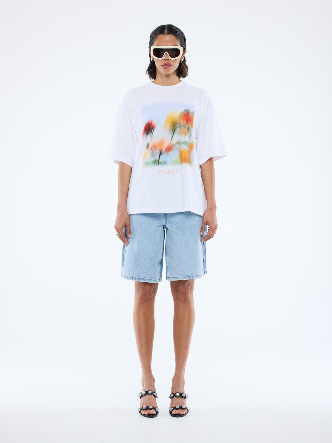 Blurred Daisy Tee