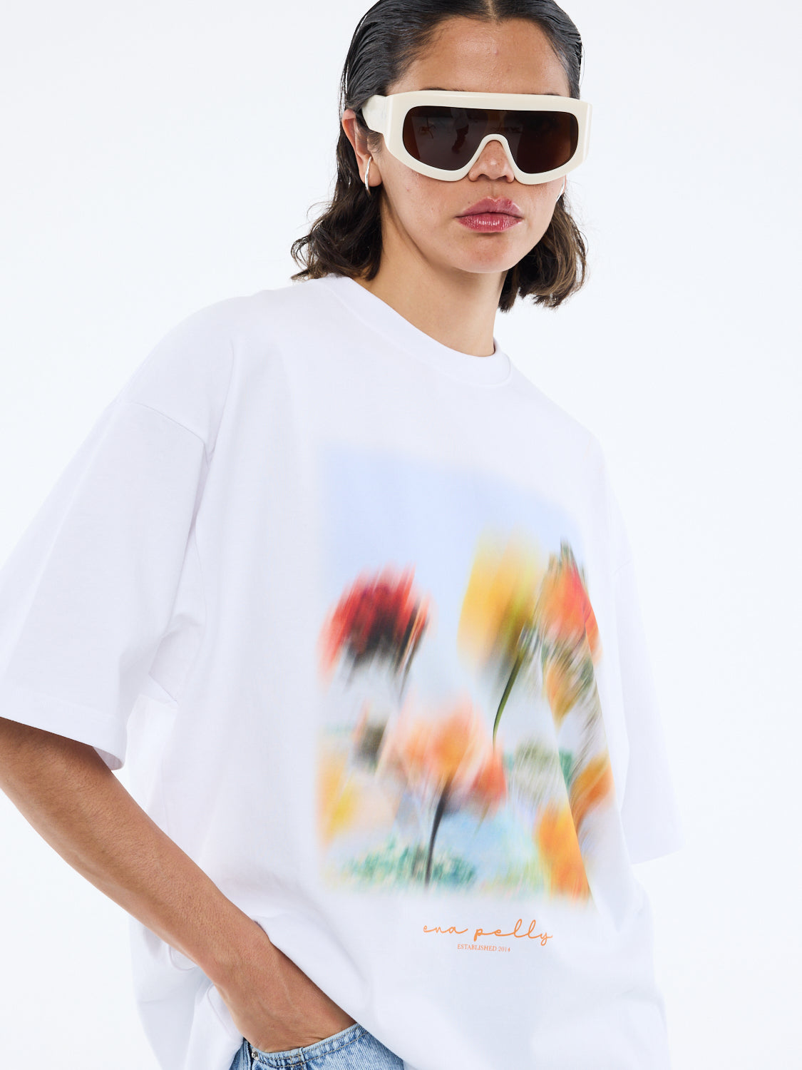 Blurred Daisy Tee