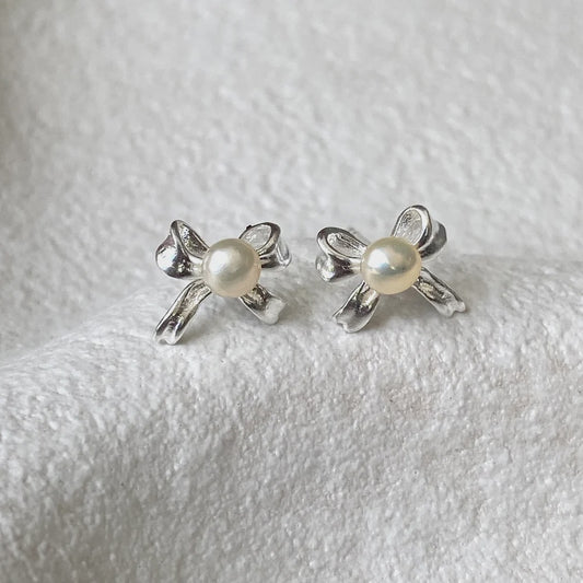 Ribbon Studs Silver