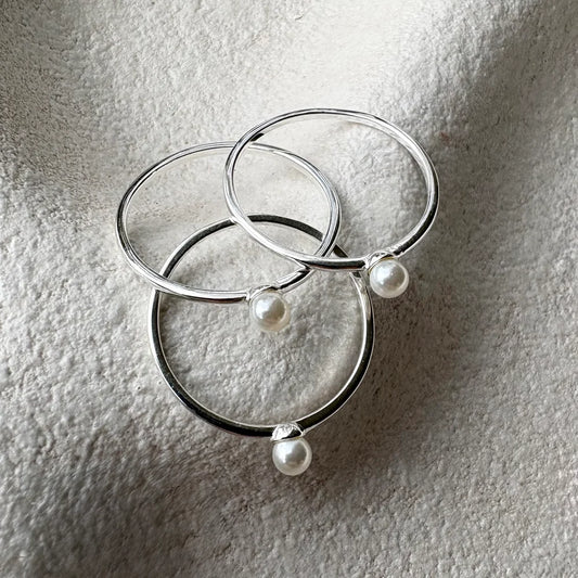 Petite Pearl Ring Silver