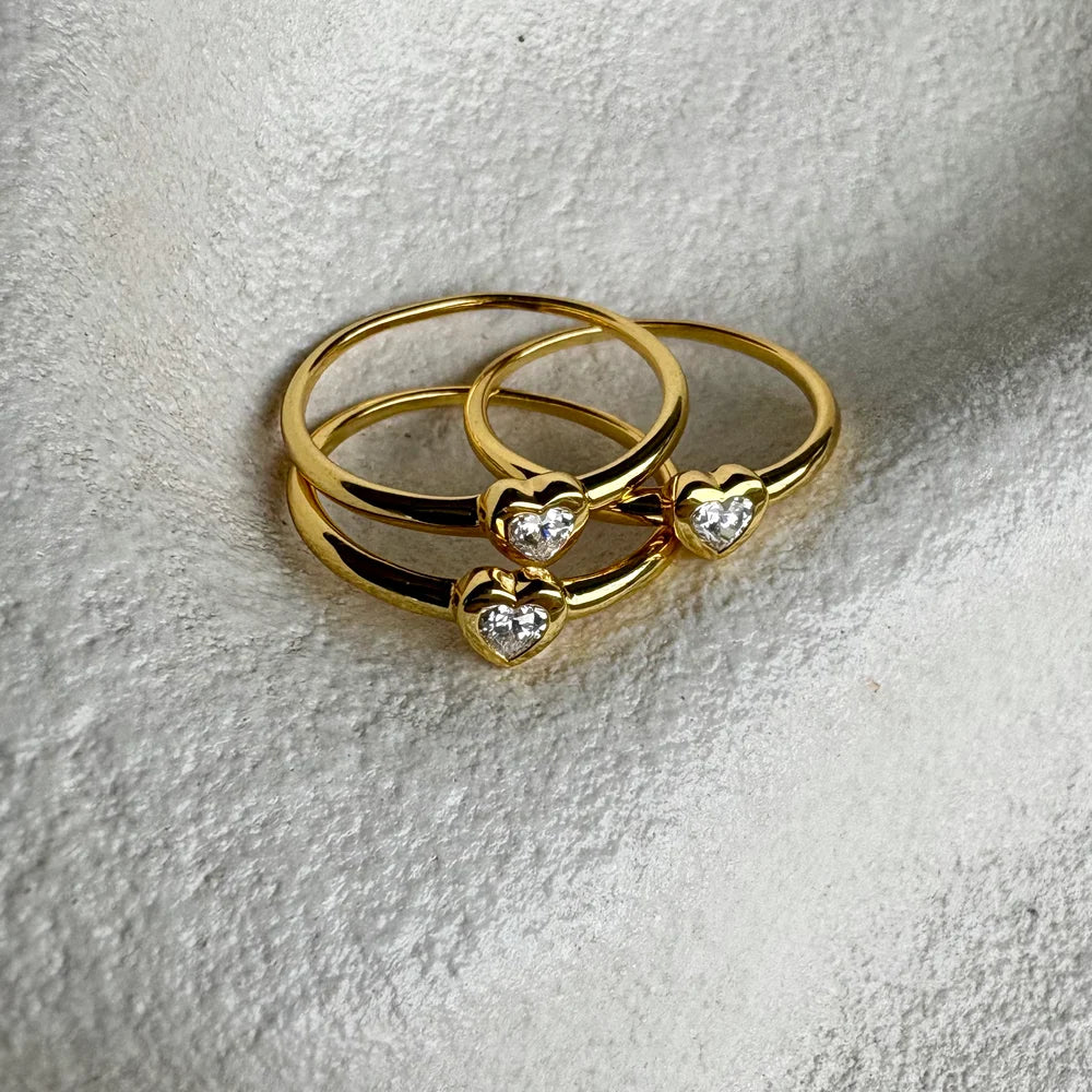 Petite Heart Ring Gold
