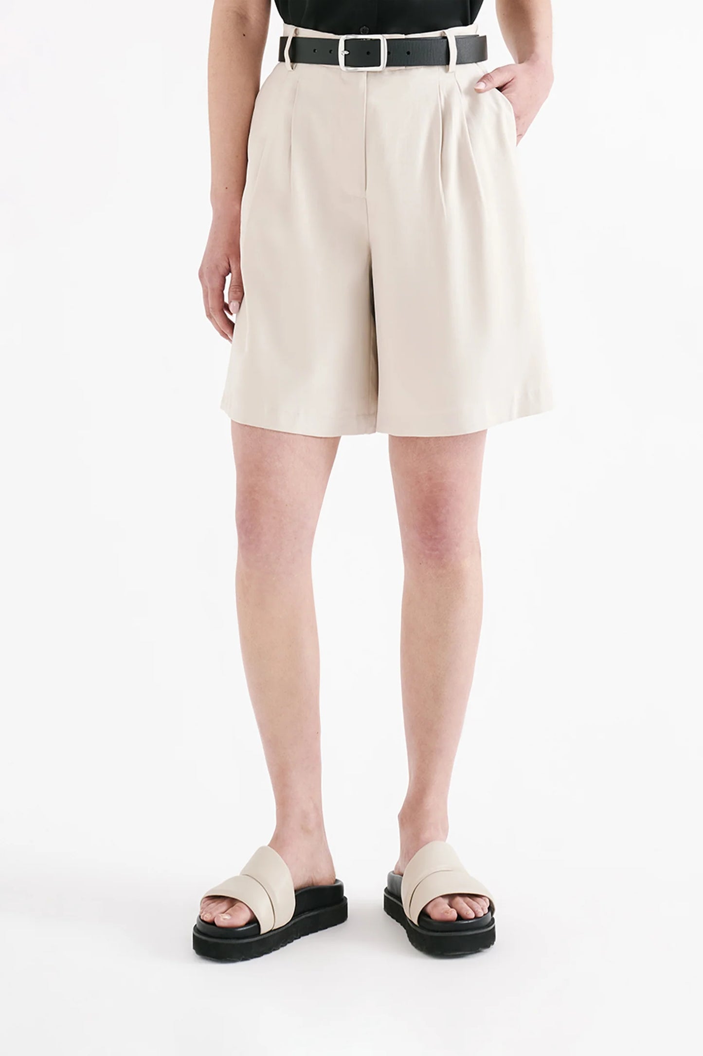 Kit Tailored Short - Oyster