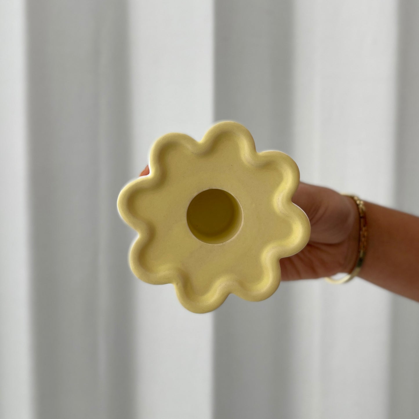 Groovy Flower Candle Holder - White/Yellow CLICK & COLLECT ONLY