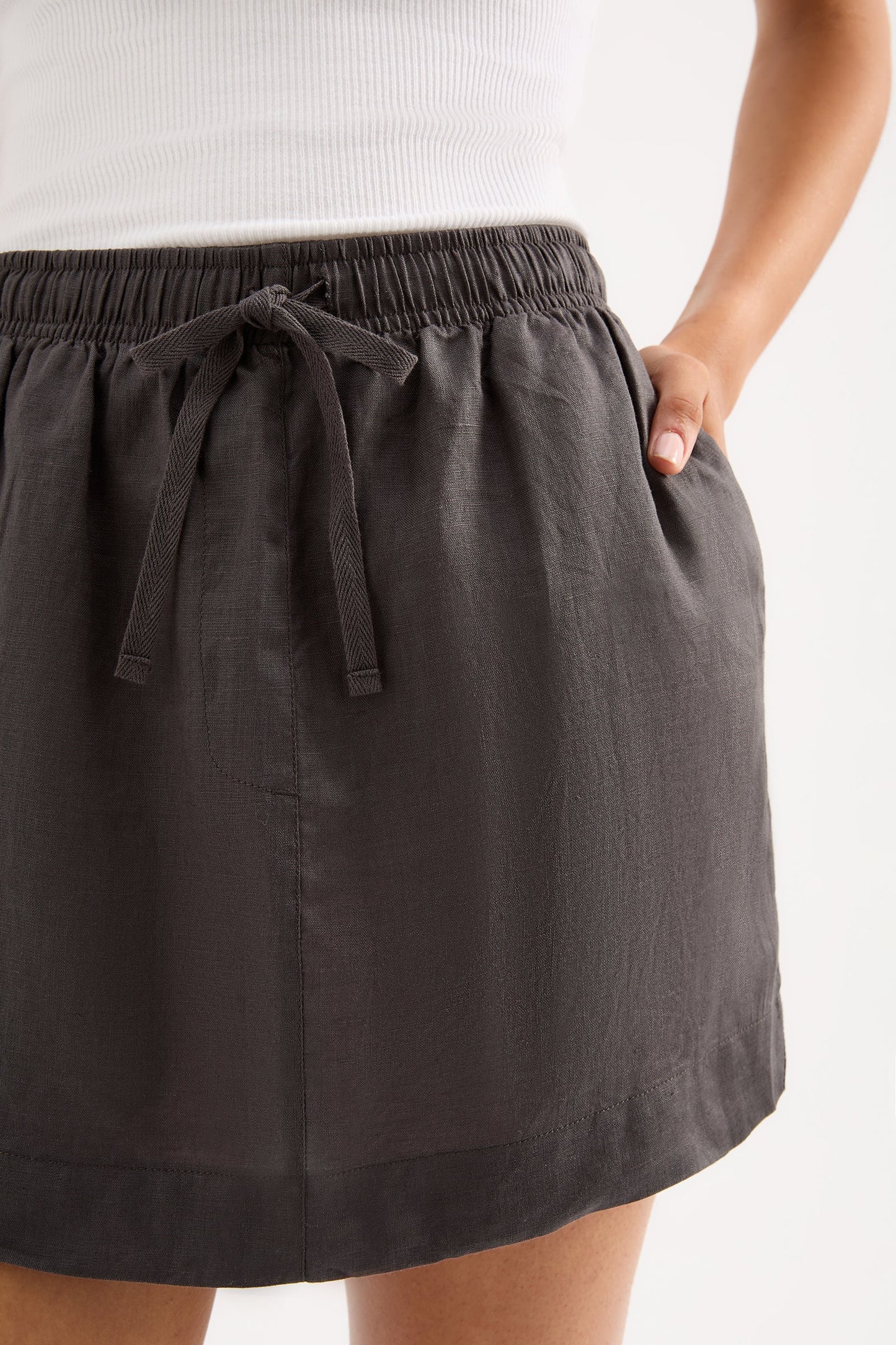 Lounge Linen Skirt - Coal